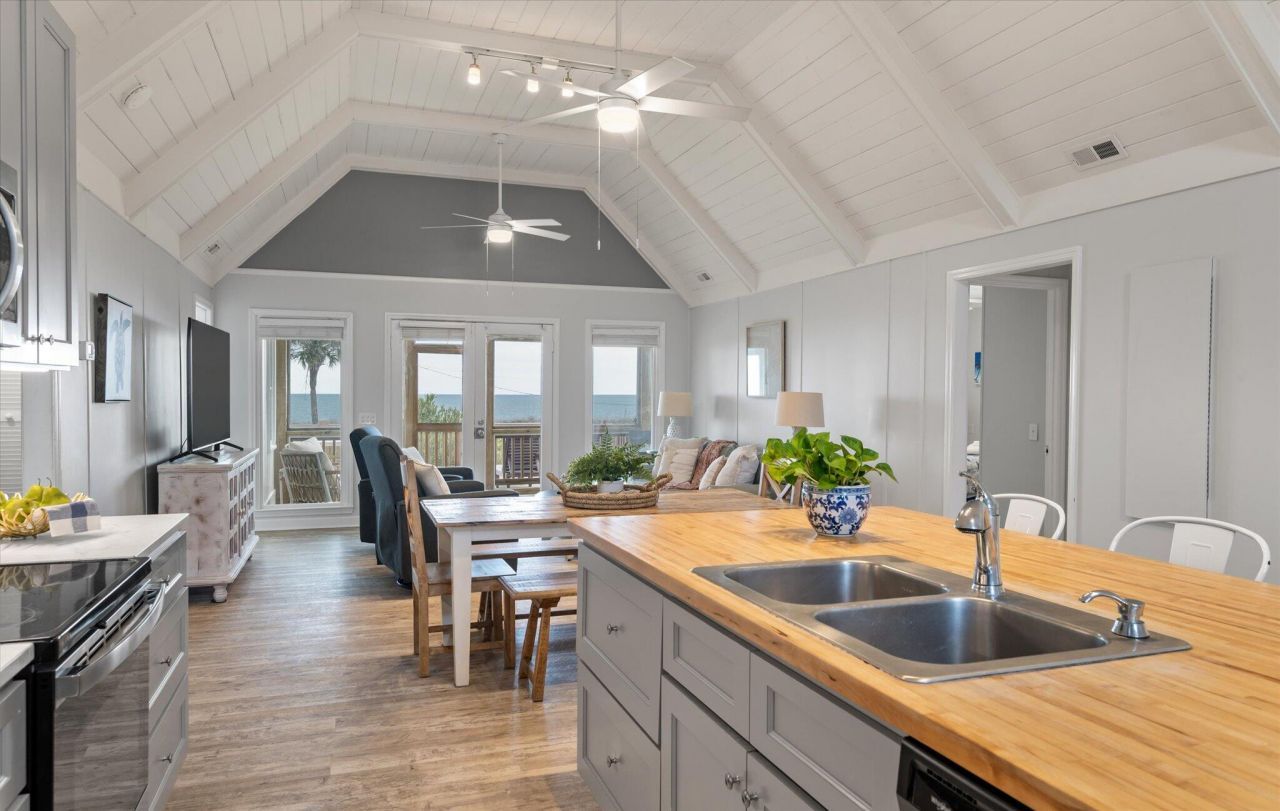 2002 Palmetto Boulevard Photo 22