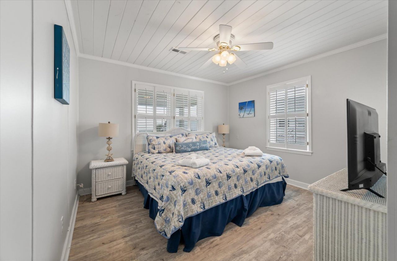 2002 Palmetto Boulevard Photo 32