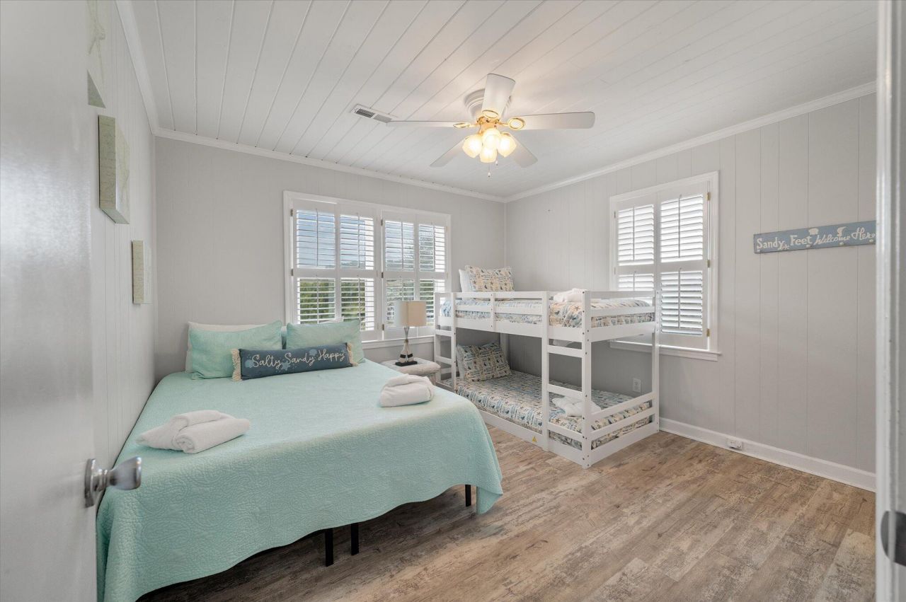 2002 Palmetto Boulevard Photo 37