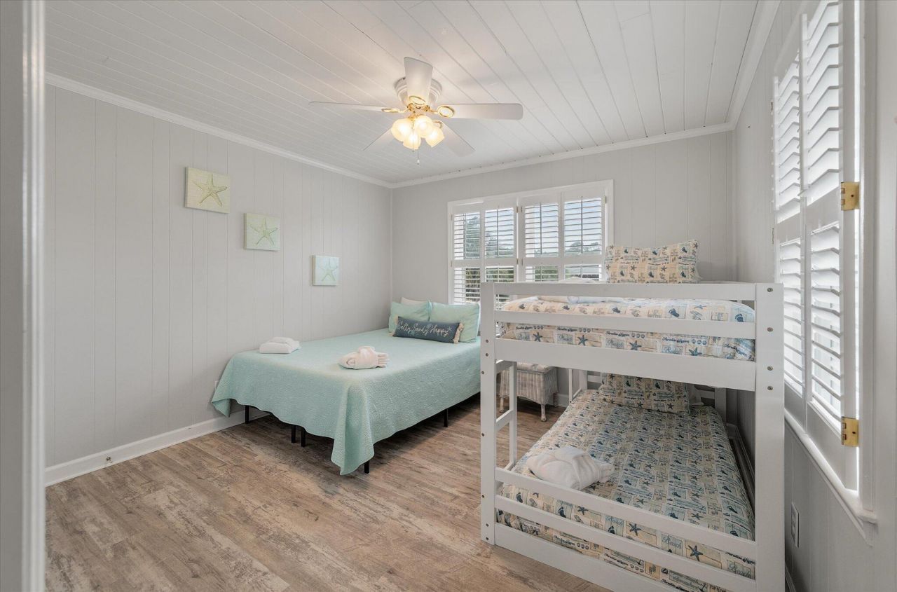 2002 Palmetto Boulevard Photo 38