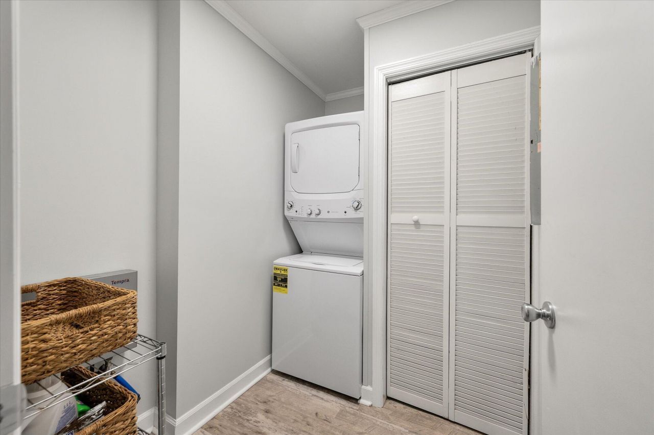 2002 Palmetto Boulevard Photo 41