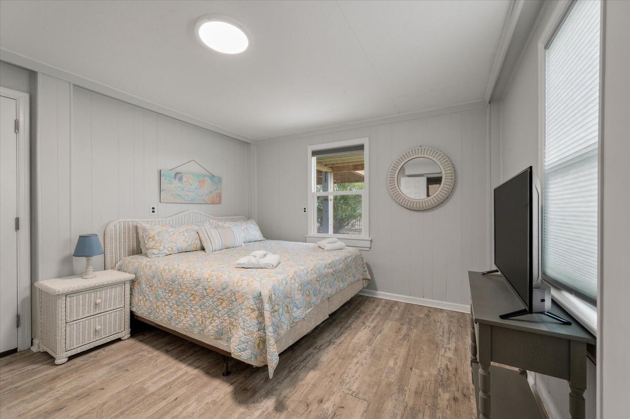 2002 Palmetto Boulevard Photo 50