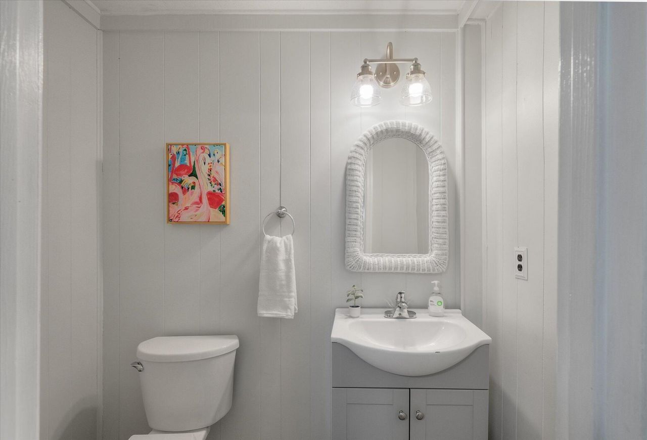 2002 Palmetto Boulevard Photo 51