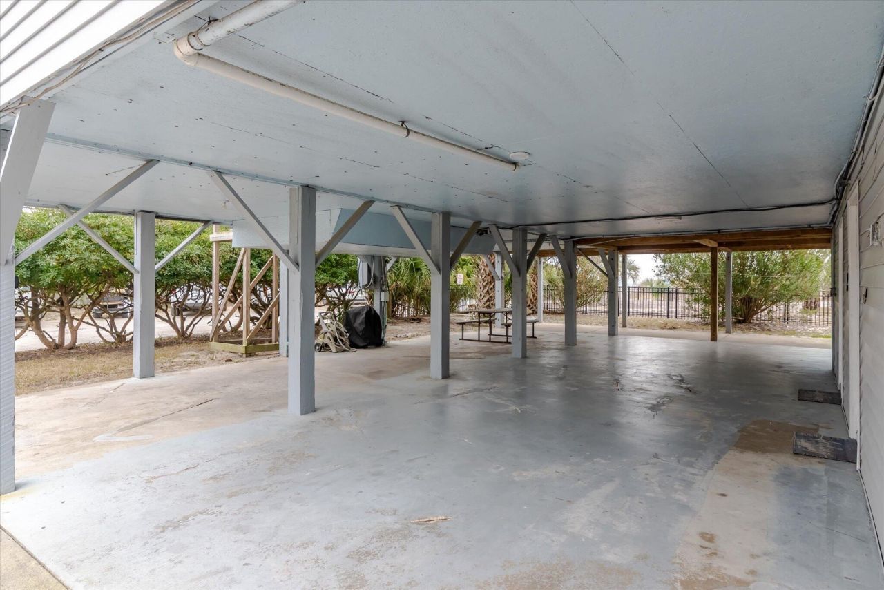 2002 Palmetto Boulevard Photo 58