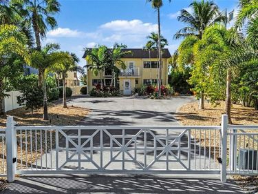 19936 GULF BOULEVARD, INDIAN SHORES, FL 33785