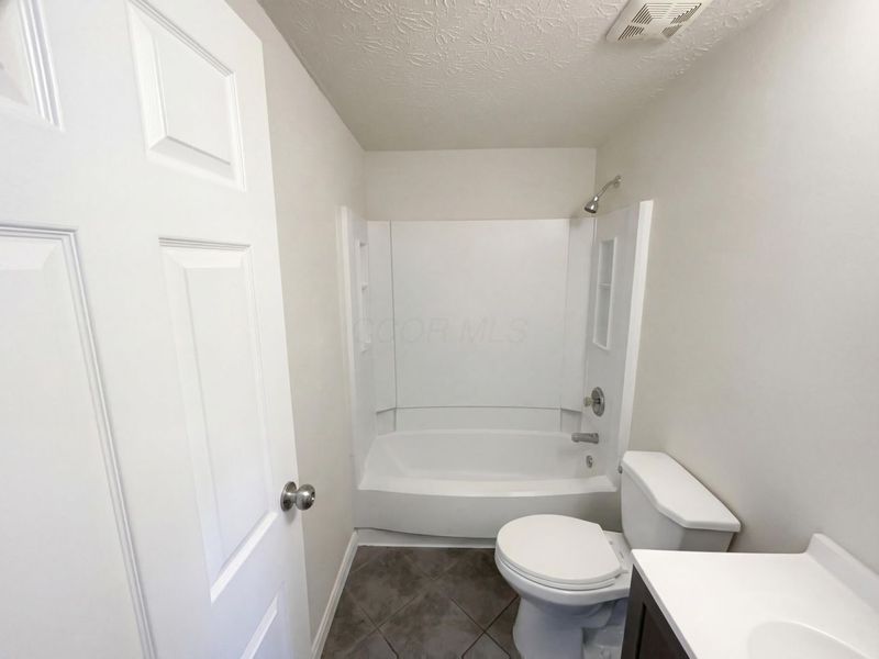 4459 Amwood Street, Columbus, OH 43228 Photo 10