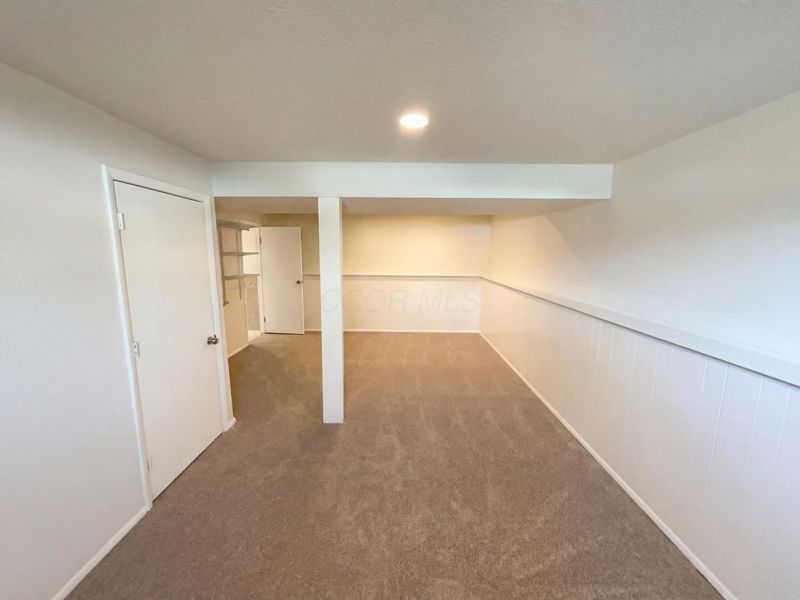 4459 Amwood Street, Columbus, OH 43228 Photo 18