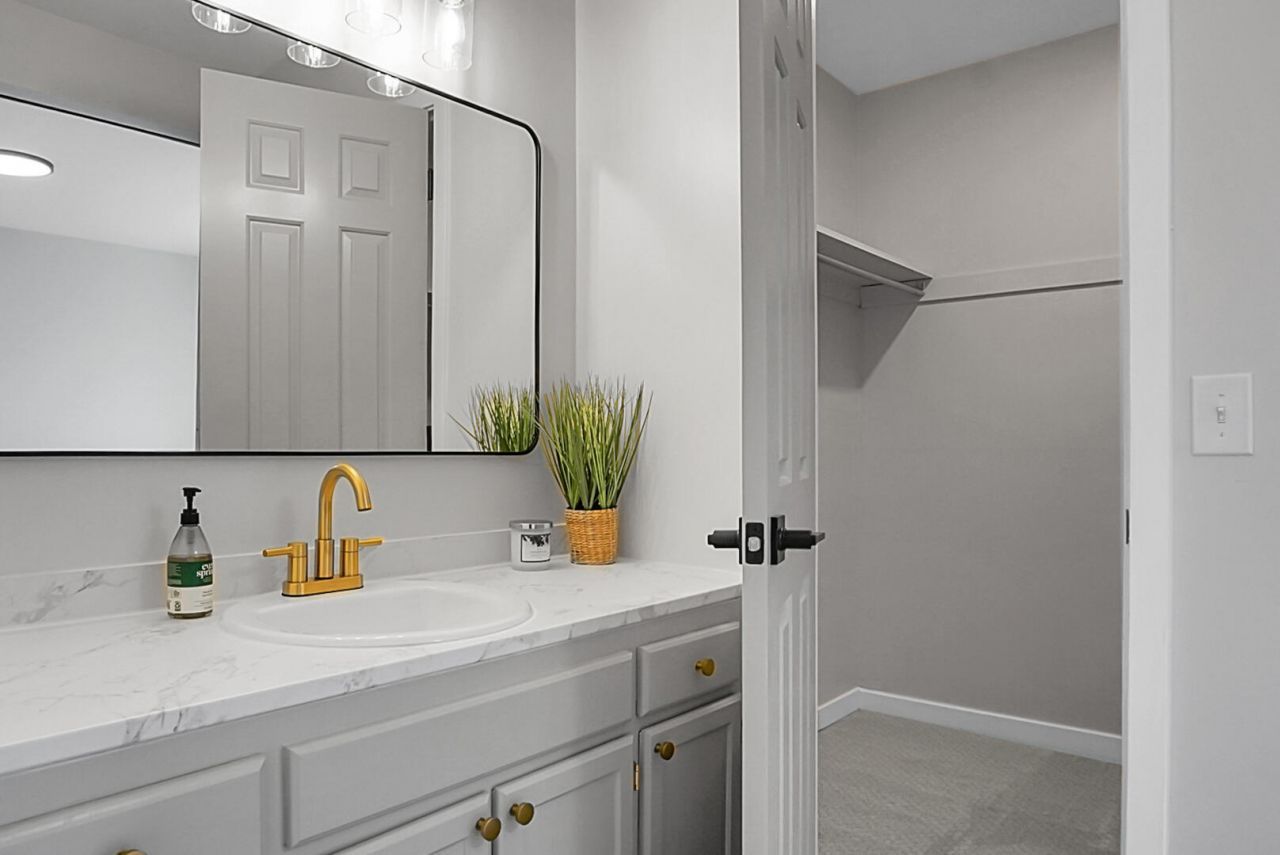 4191 Highgate Court Photo 15