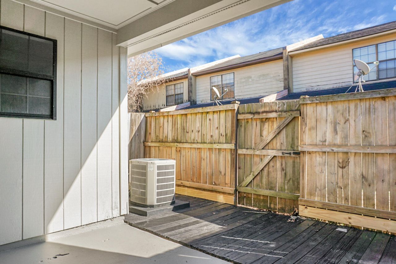 4191 Highgate Court Photo 17