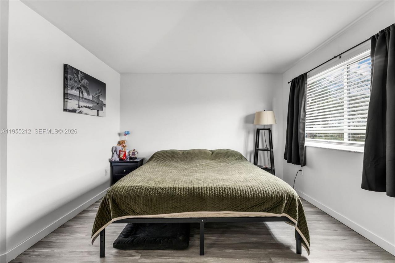 6934 SW 164th Ct, Miami, FL 33193 Photo