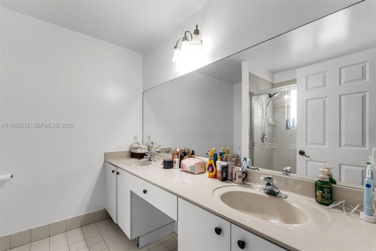 6934 SW 164th Ct, Miami, FL 33193 Photo