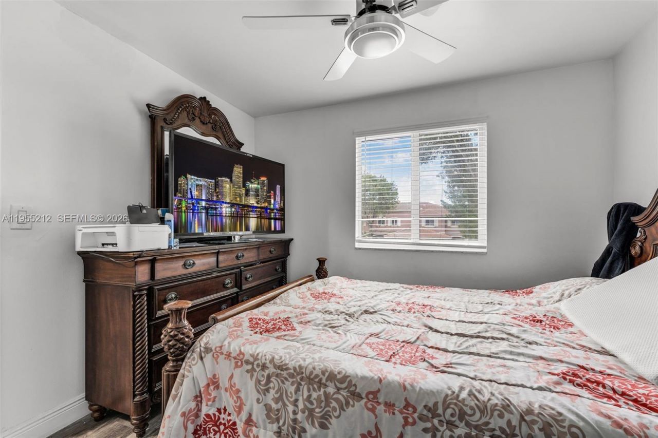 6934 SW 164th Ct, Miami, FL 33193 Photo