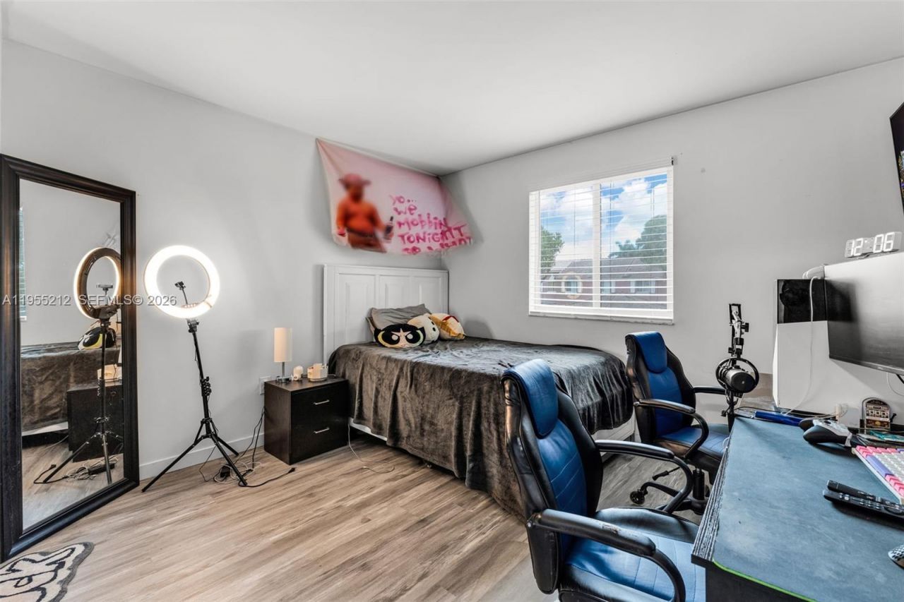 6934 SW 164th Ct, Miami, FL 33193 Photo