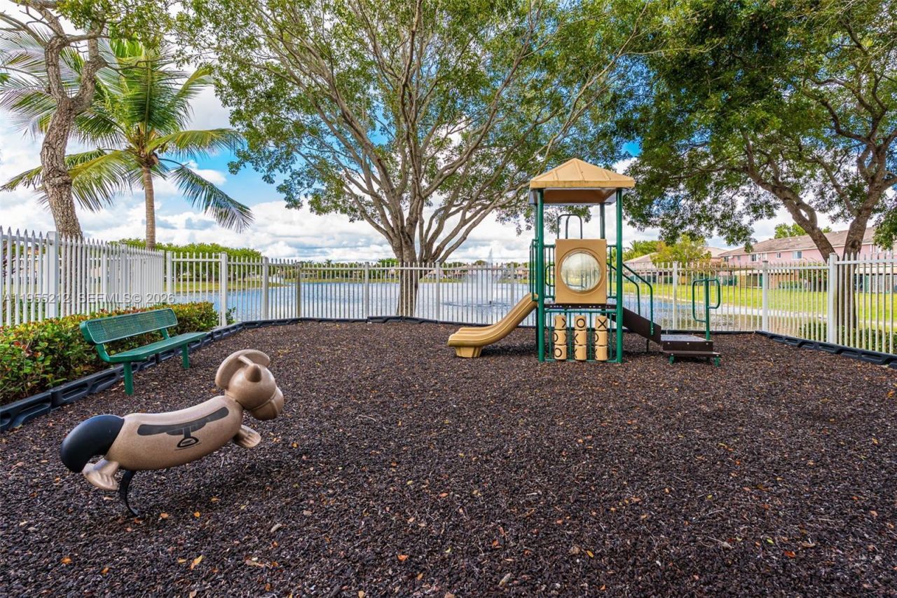 6934 SW 164th Ct, Miami, FL 33193 Photo