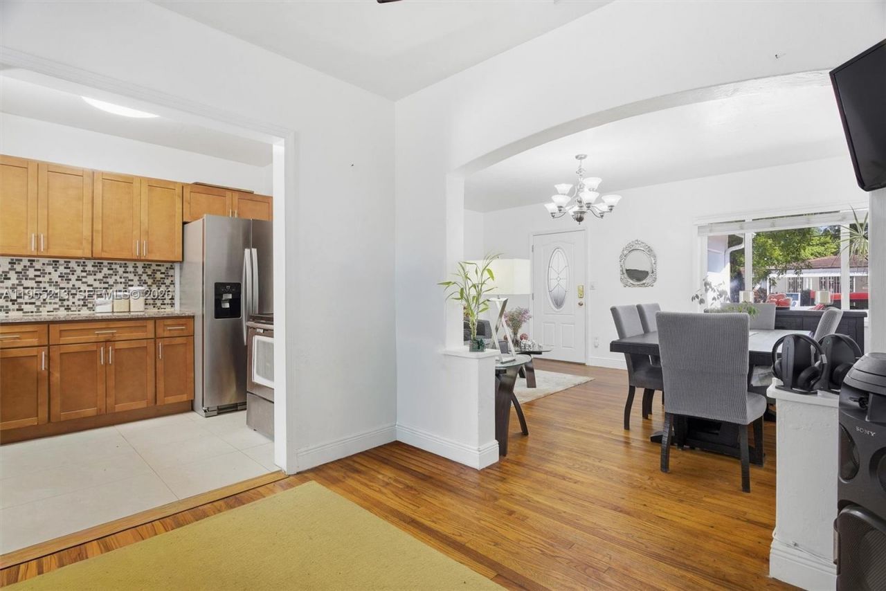 104 SW 40th Ave , Miami, FL 33134 Photo