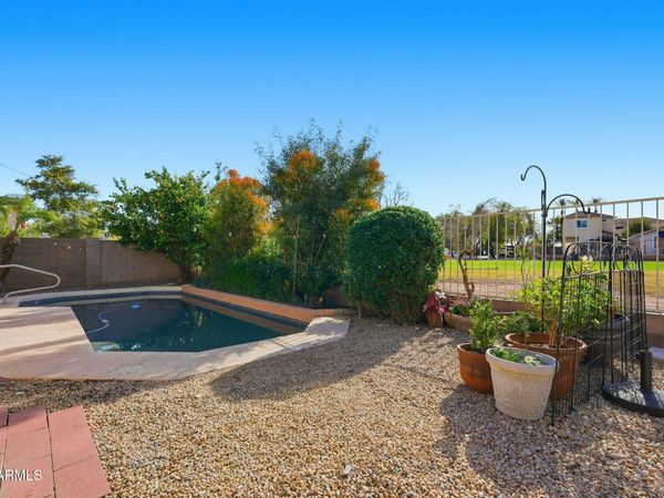 1561 E BLACK DIAMOND Drive, Gilbert, AZ 85296