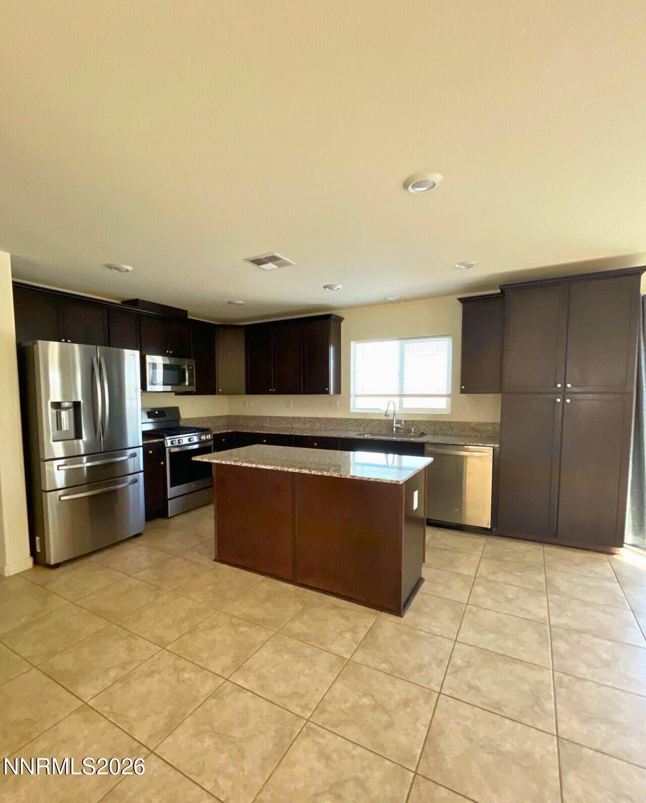 8932 Coyote Blf Drive, Reno, NV 89506 Photo