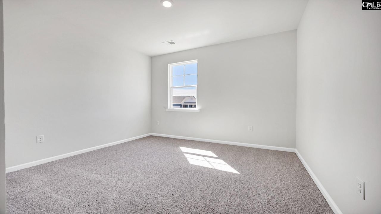 453 Leathertree Lane Photo 13