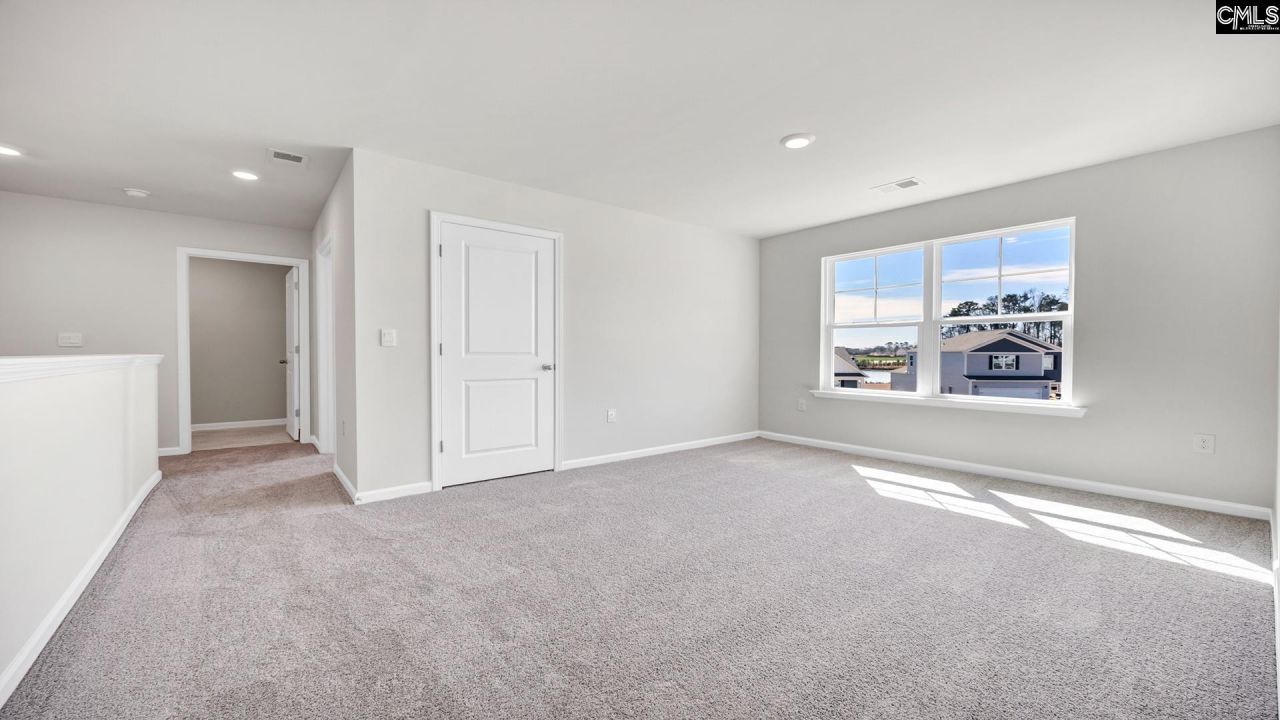 453 Leathertree Lane Photo 29