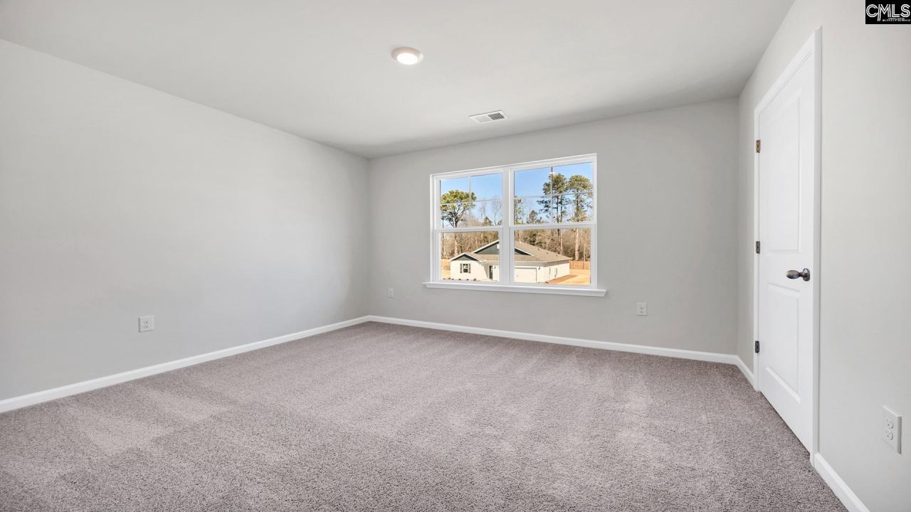 453 Leathertree Lane Photo 34