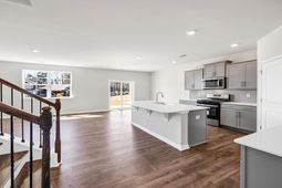 453 Leathertree Lane photo 4