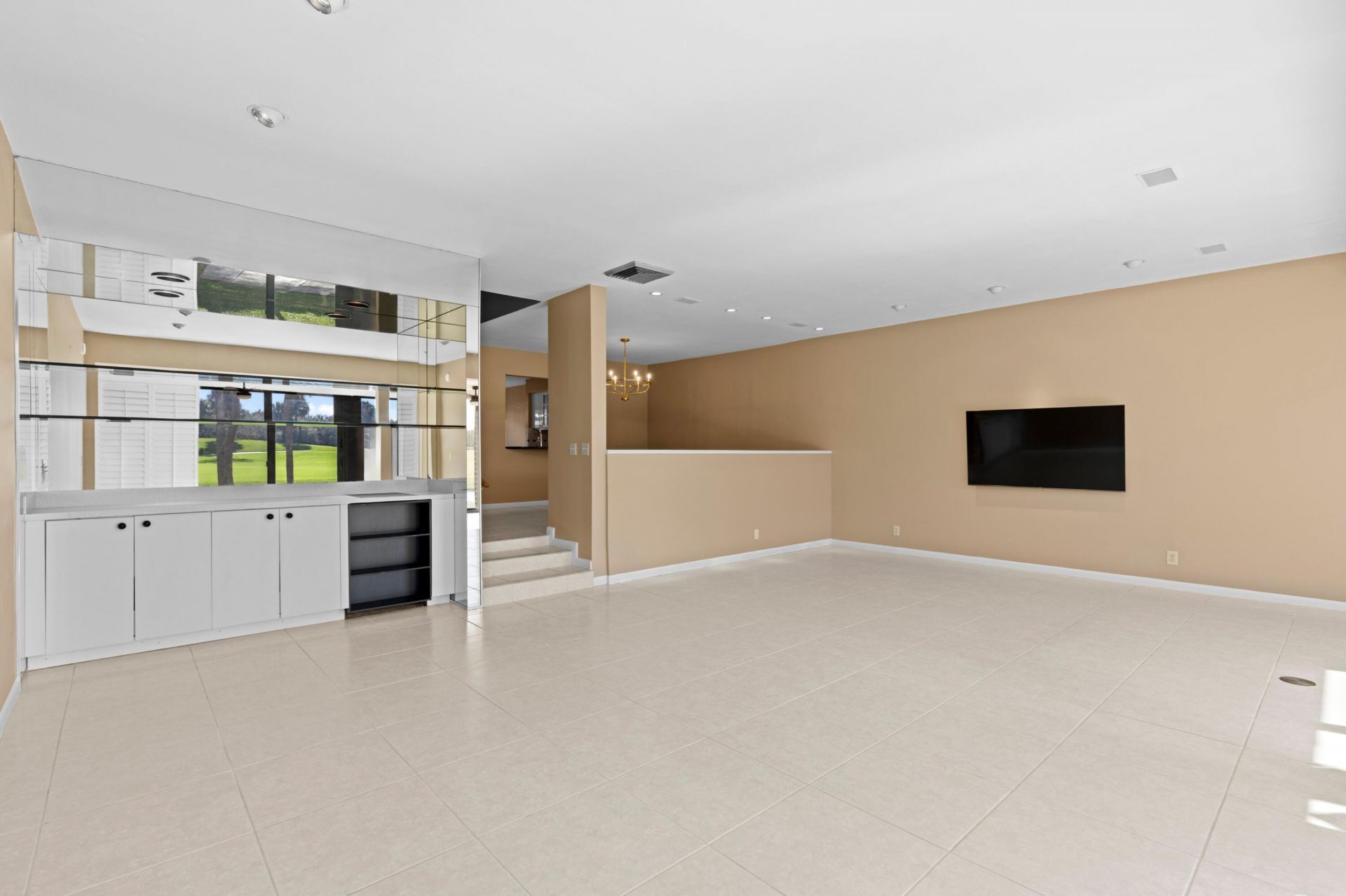 2435 Presidential Way, Unit E, West Palm Beach, FL 33401 Photo