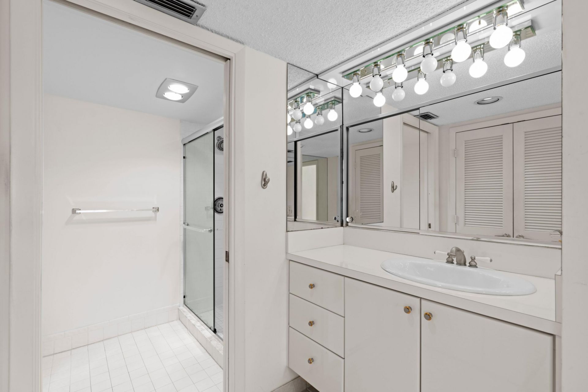 2435 Presidential Way, Unit E, West Palm Beach, FL 33401 Photo