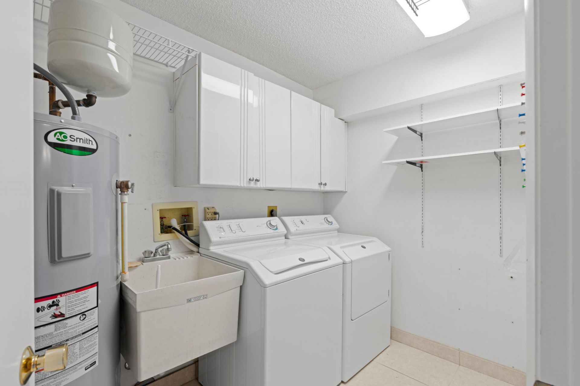 2435 Presidential Way, Unit E, West Palm Beach, FL 33401 Photo