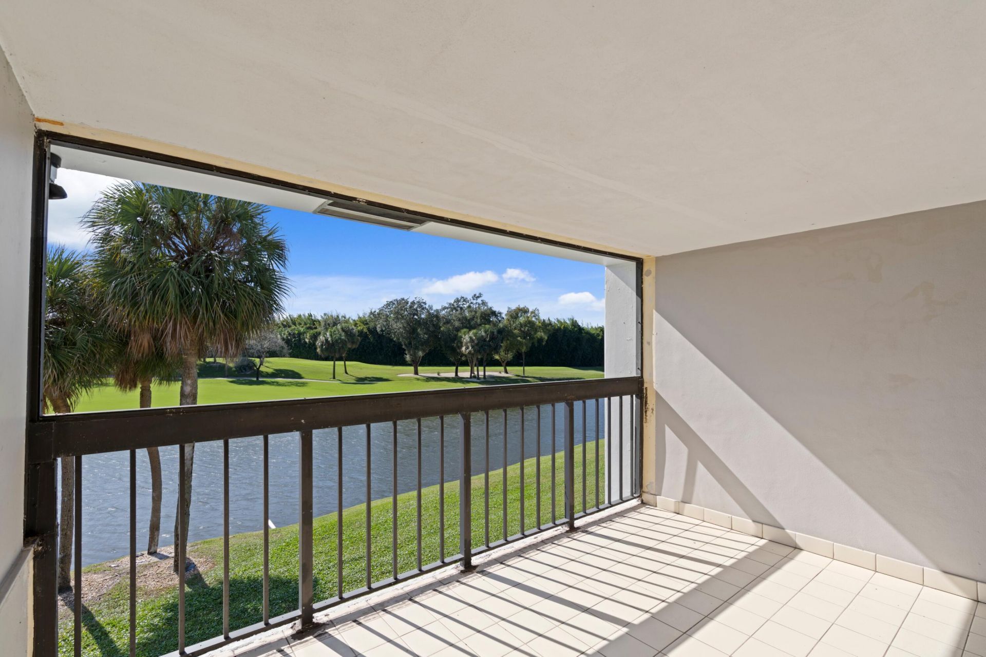 2435 Presidential Way, Unit E, West Palm Beach, FL 33401 Photo