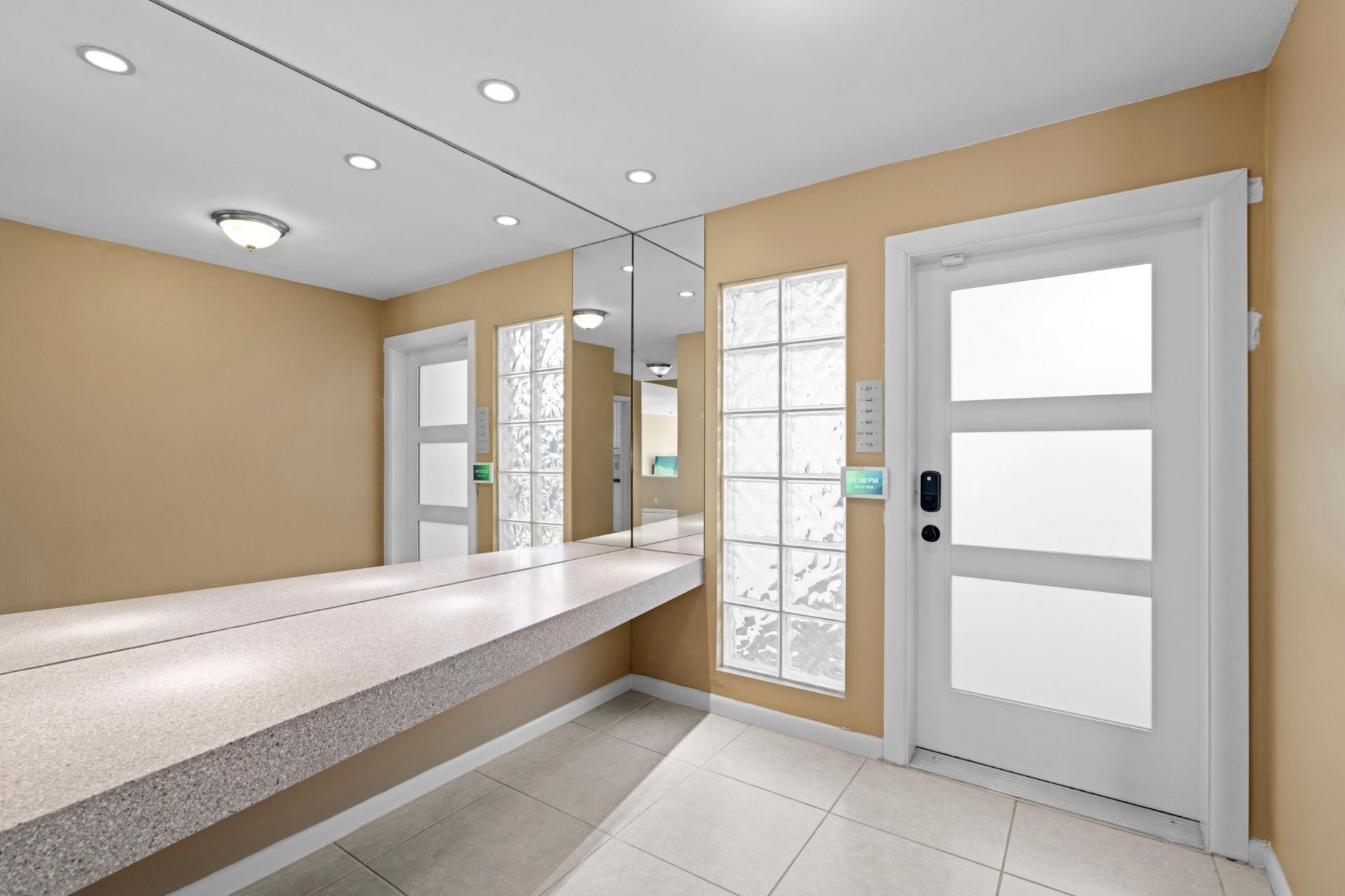 2435 Presidential Way, Unit E, West Palm Beach, FL 33401 Photo