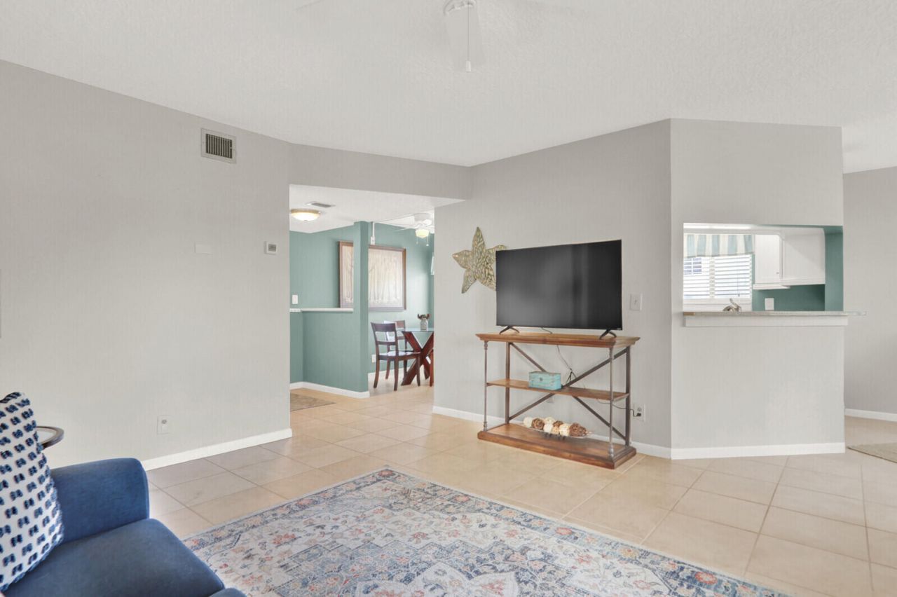 6531 Chasewood Drive, Unit D, Jupiter, FL 33458 Photo