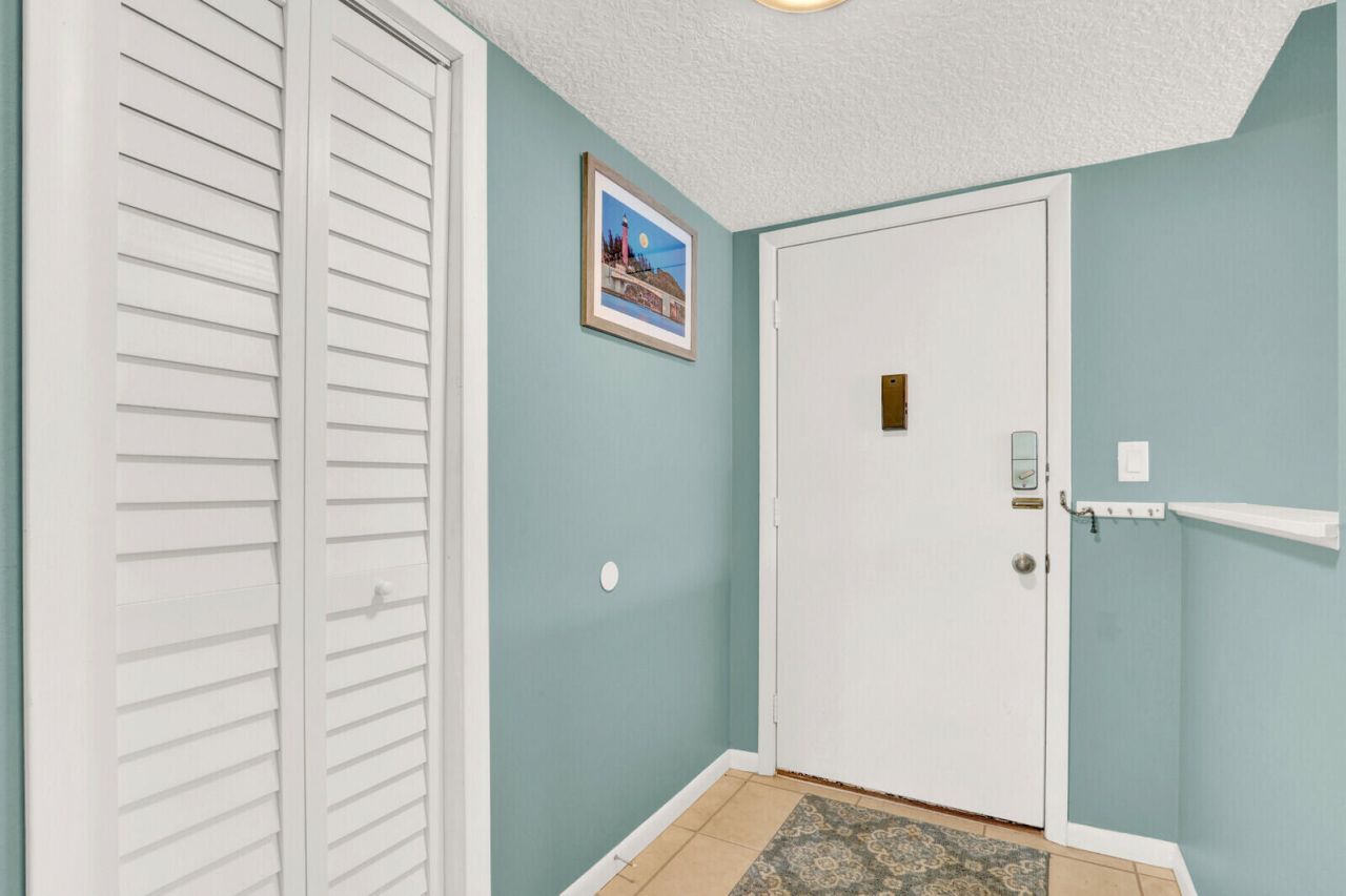 6531 Chasewood Drive, Unit D, Jupiter, FL 33458 Photo