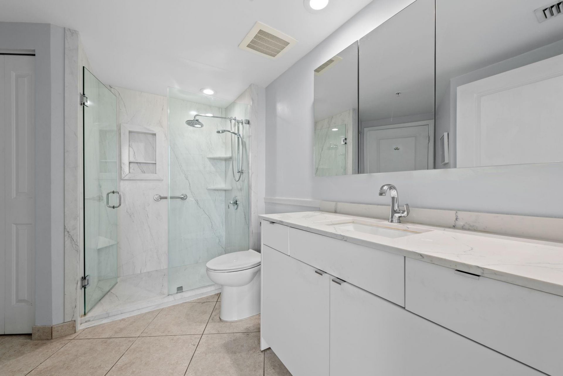 347 N New River Drive, Unit 2707, Fort Lauderdale, FL 33301 Photo