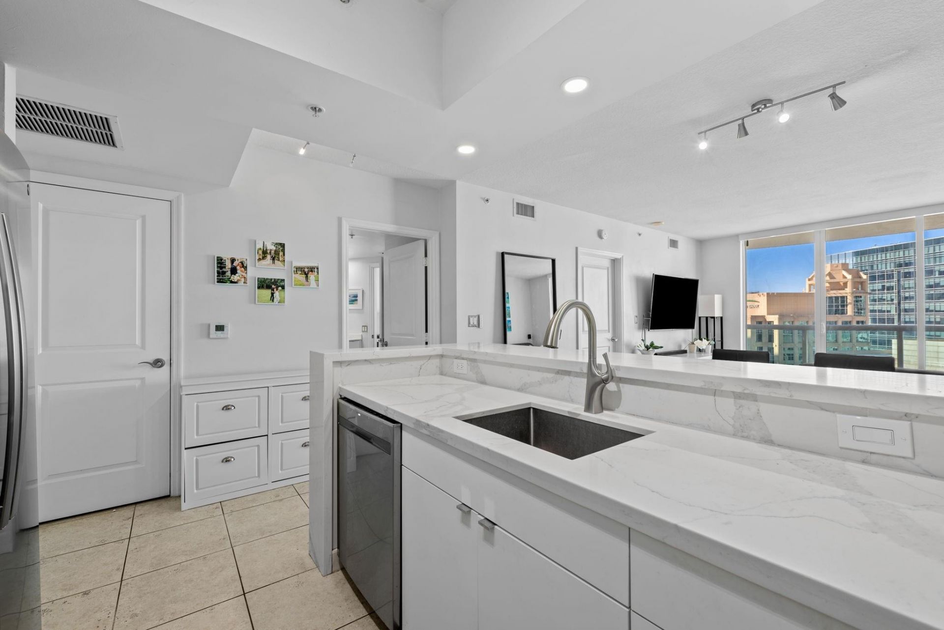 347 N New River Drive, Unit 2707, Fort Lauderdale, FL 33301 Photo