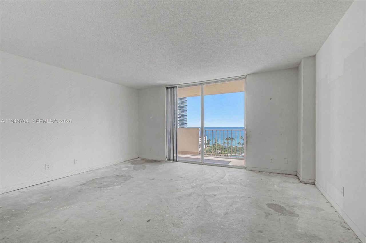 1865 S Ocean Dr, Unit 14M, Hallandale Beach, FL 33009 Photo