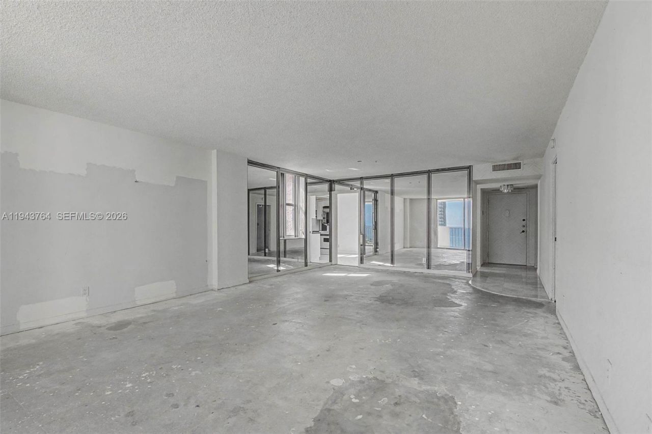 1865 S Ocean Dr, Unit 14M, Hallandale Beach, FL 33009 Photo