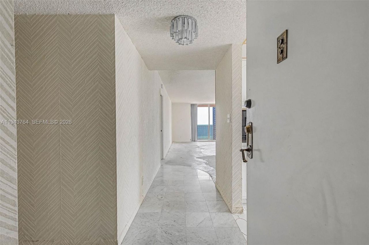 1865 S Ocean Dr, Unit 14M, Hallandale Beach, FL 33009 Photo