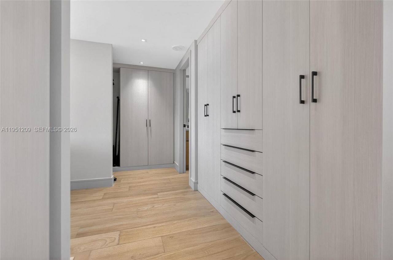 1 Grove Isle Dr, Unit A303, Miami, FL 33133 Photo