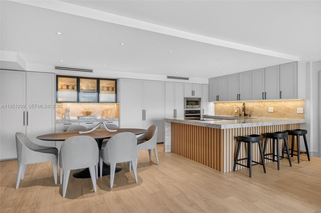 1 Grove Isle Dr, Unit A303, Miami, FL 33133 Photo