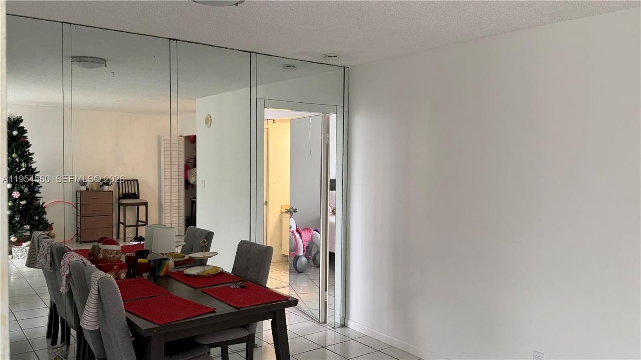 17011 N Bay Rd, Unit 912, Sunny Isles Beach, FL 33160 Photo