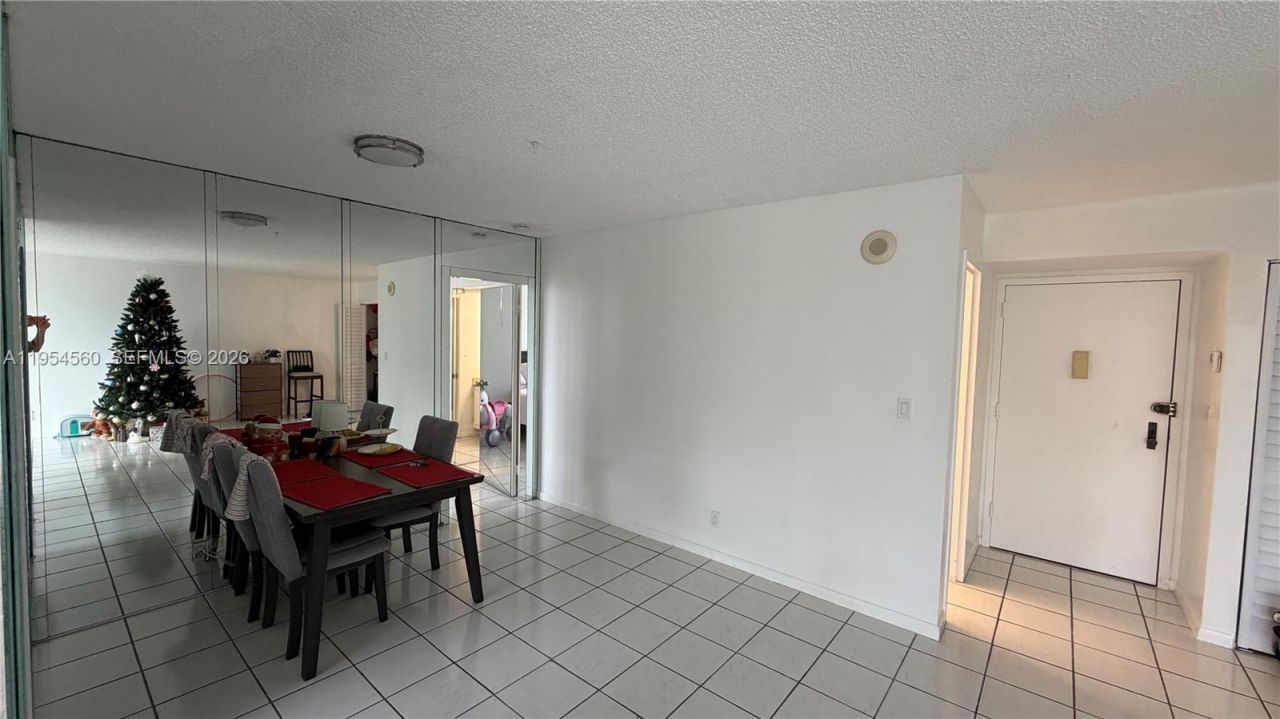 17011 N Bay Rd, Unit 912, Sunny Isles Beach, FL 33160 Photo