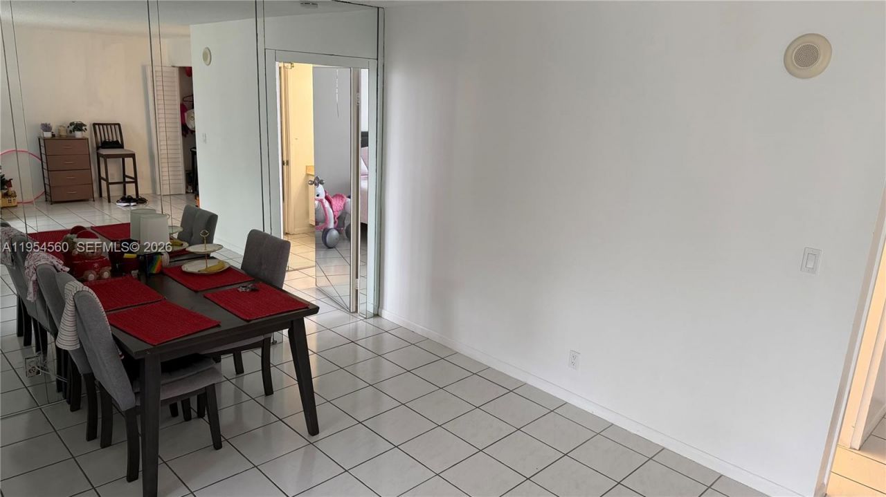 17011 N Bay Rd, Unit 912, Sunny Isles Beach, FL 33160 Photo