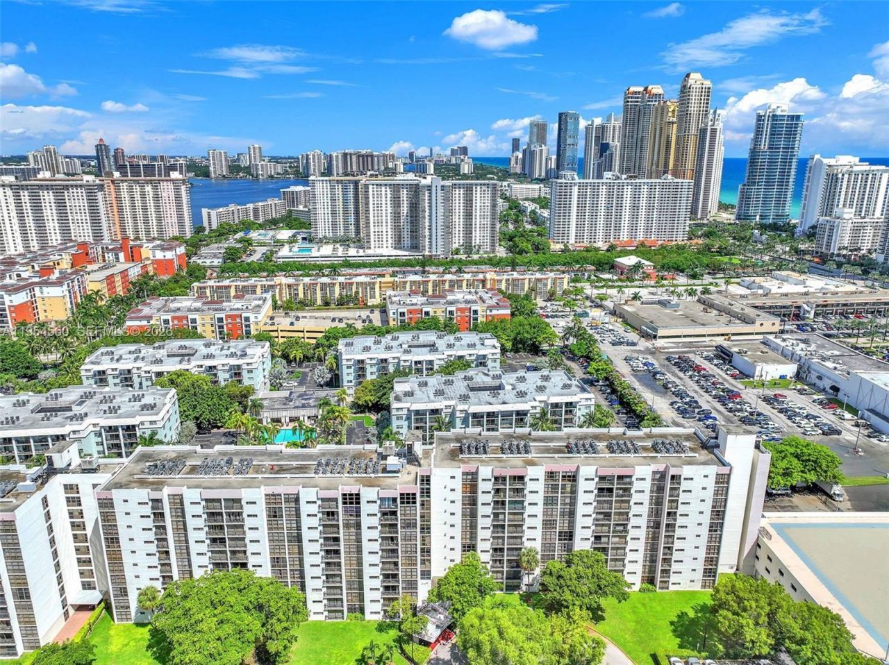 17011 N Bay Rd, Unit 912, Sunny Isles Beach, FL 33160 Photo