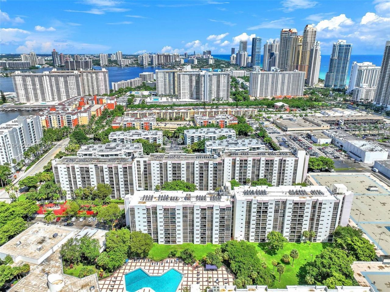 17011 N Bay Rd, Unit 912, Sunny Isles Beach, FL 33160 Photo