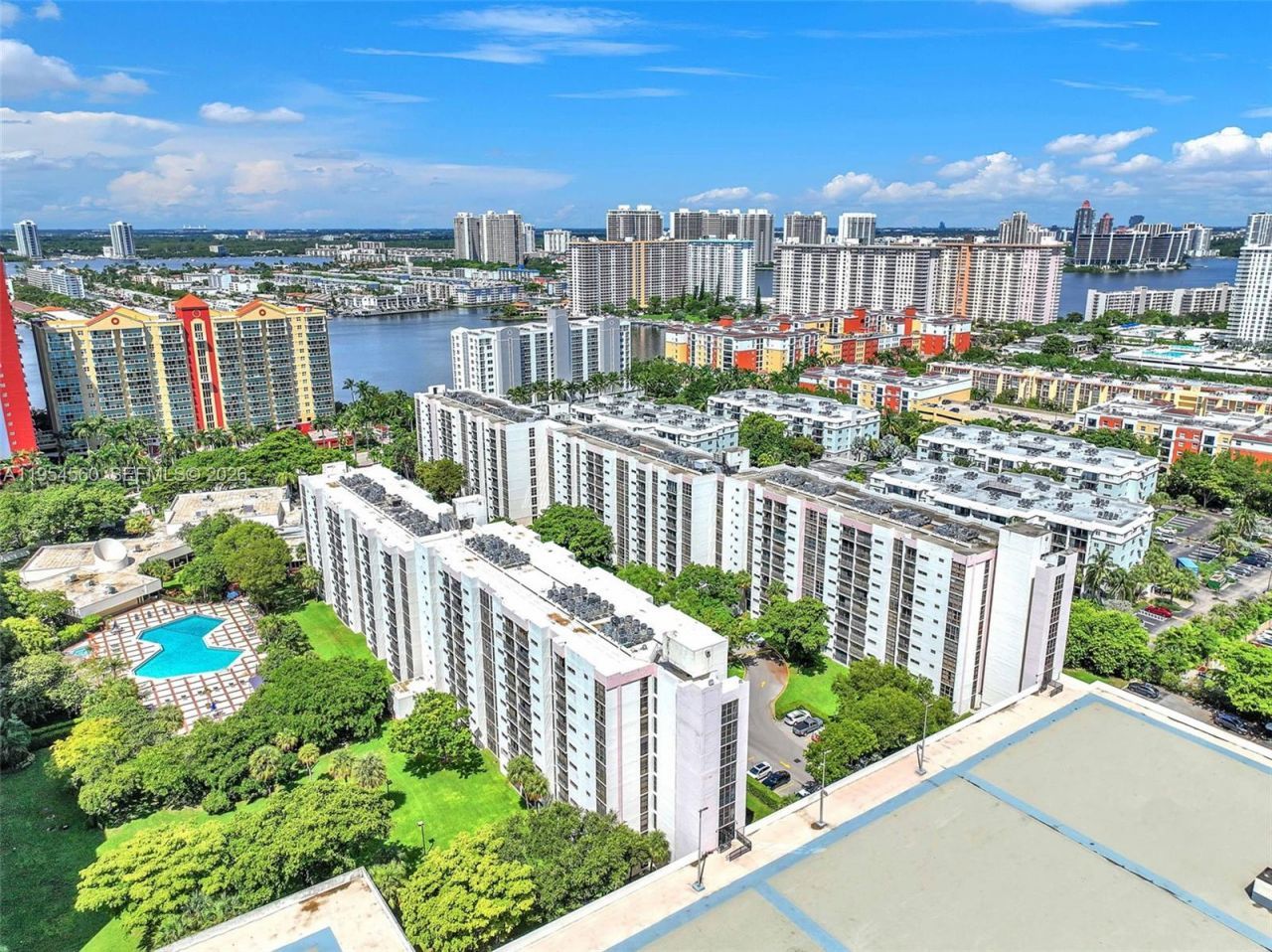 17011 N Bay Rd, Unit 912, Sunny Isles Beach, FL 33160 Photo