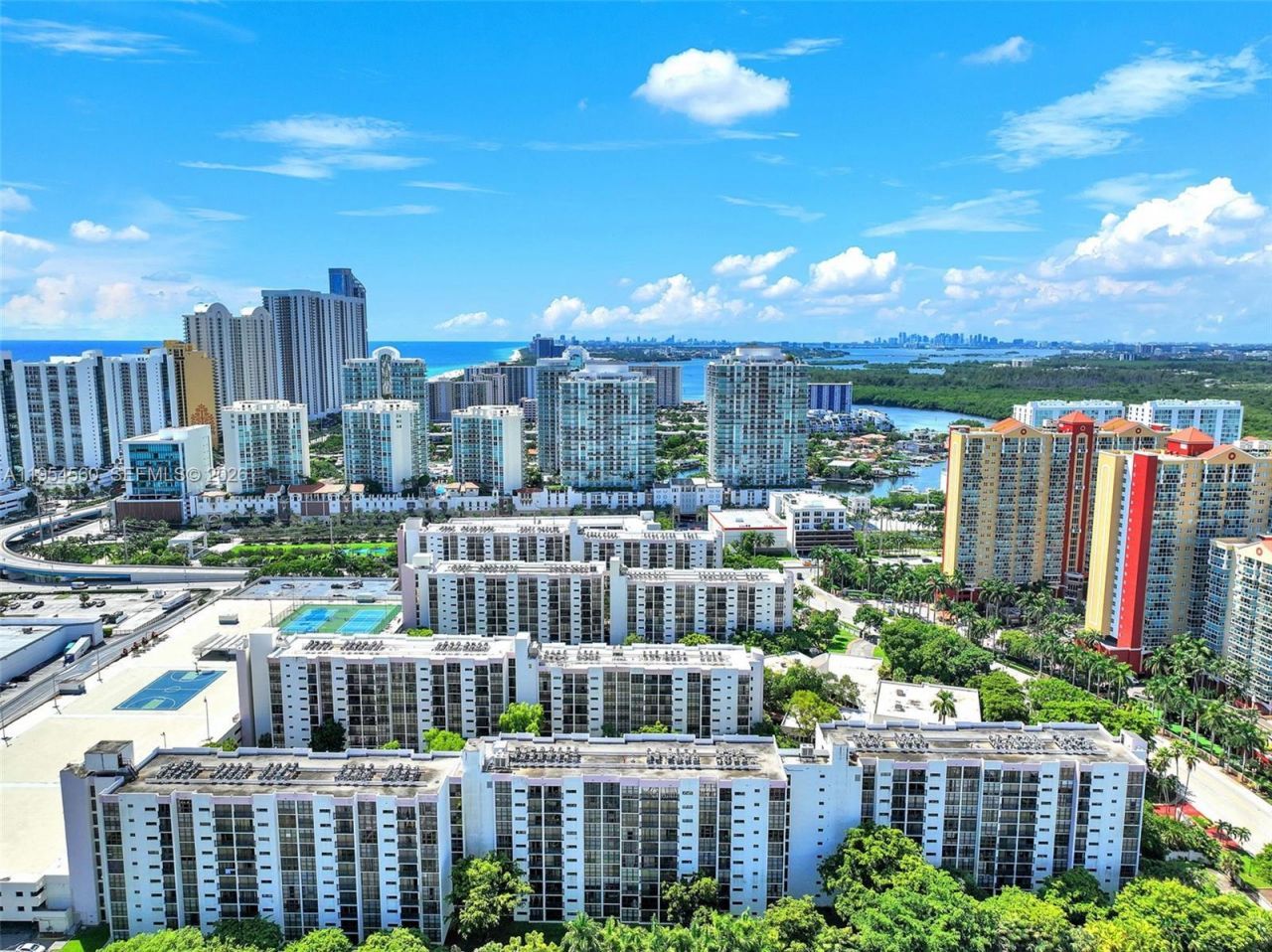 17011 N Bay Rd, Unit 912, Sunny Isles Beach, FL 33160 Photo