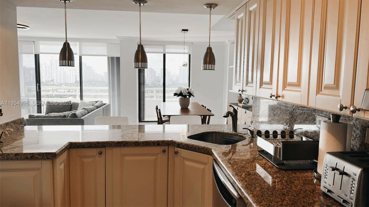 20355 NE 34th Ct, Unit 1727, Aventura, FL 33180 Photo