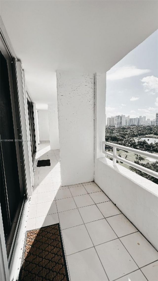20355 NE 34th Ct, Unit 1727, Aventura, FL 33180 Photo