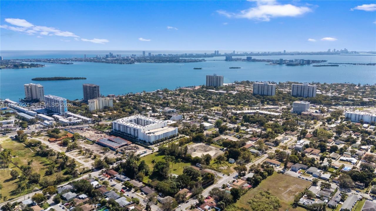 11307 NE 13 Av, Miami, FL 33161 Photo