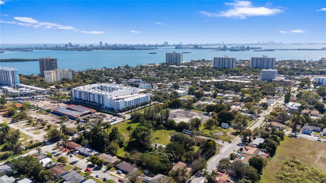 11307 NE 13 Av, Miami, FL 33161 Photo